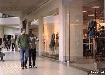 How-men-hold-purses-Imgur.gif